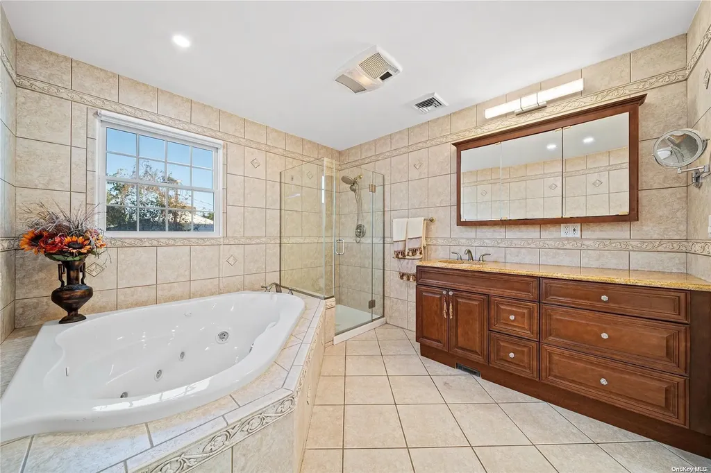 15 Cedar Point Drive West Islip NY 11795