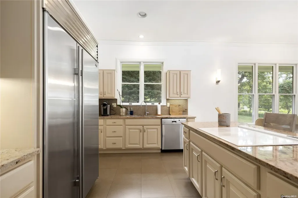 25 Deerwood Path Sag Harbor NY 11963