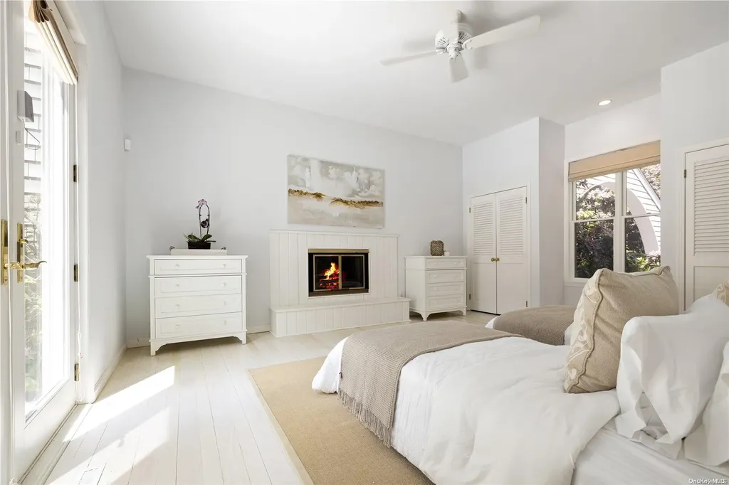 25 Deerwood Path Sag Harbor NY 11963