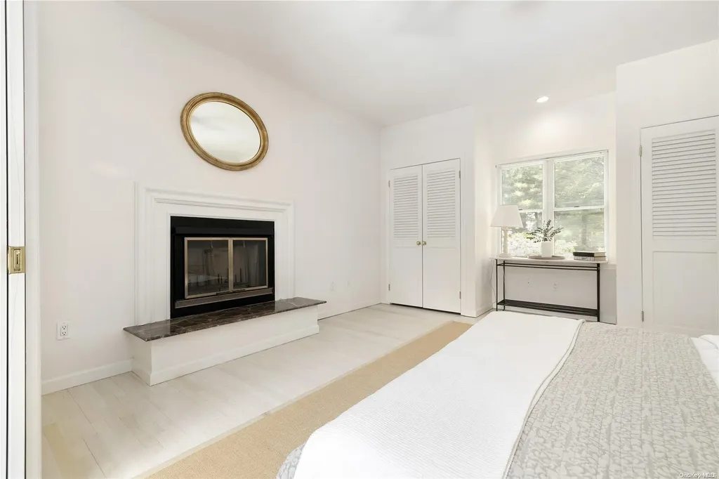 25 Deerwood Path Sag Harbor NY 11963