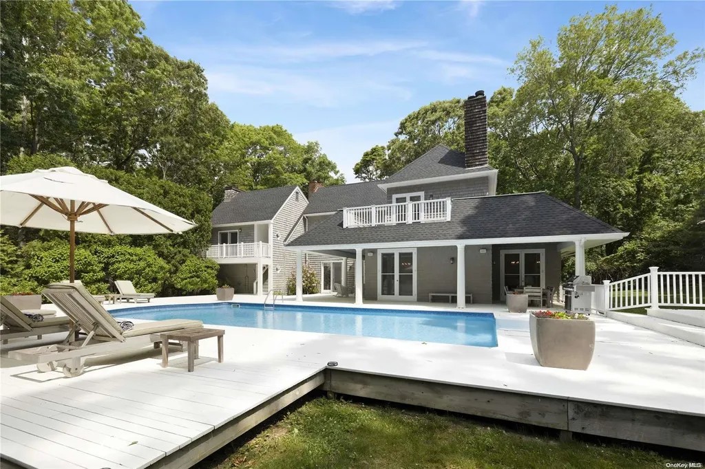 25 Deerwood Path Sag Harbor NY 11963
