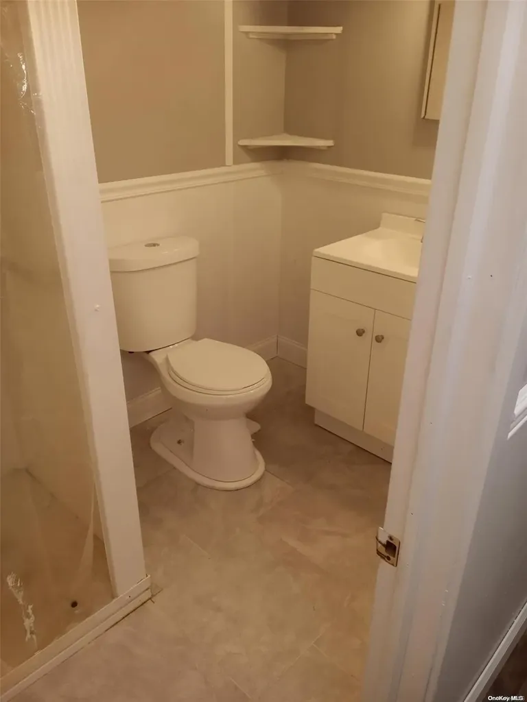 82 Bay Shore Road Bay Shore NY 11706