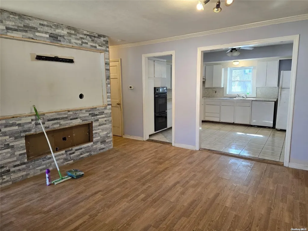 82 Bay Shore Road Bay Shore NY 11706