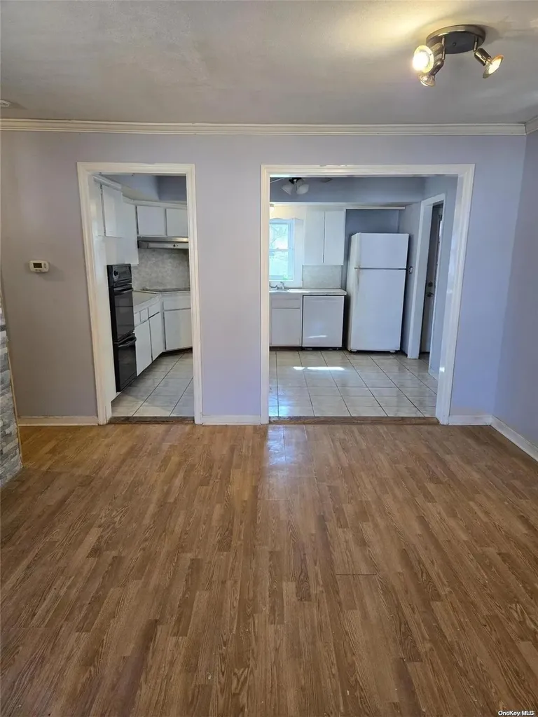 82 Bay Shore Road Bay Shore NY 11706