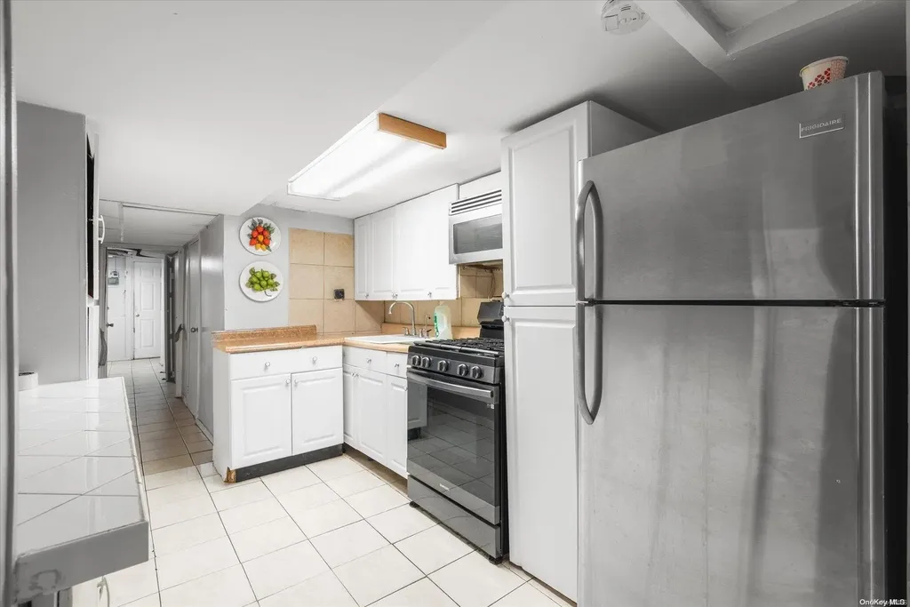 189 Hemlock Street Brooklyn NY 11208