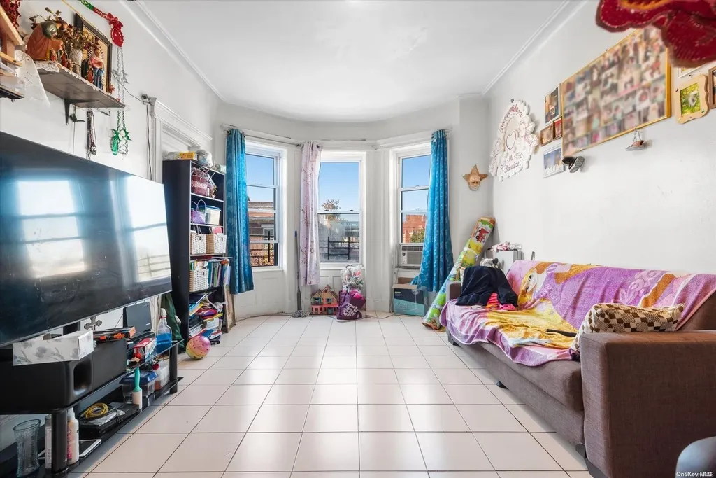 189 Hemlock Street Brooklyn NY 11208