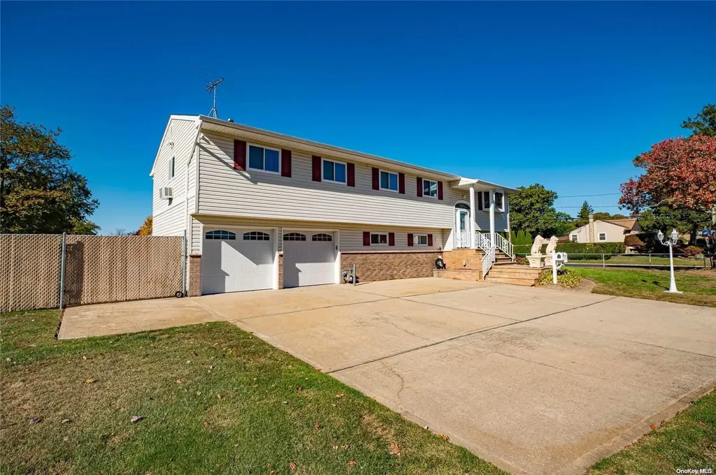 1500 Chicago Avenue Bay Shore NY 11706