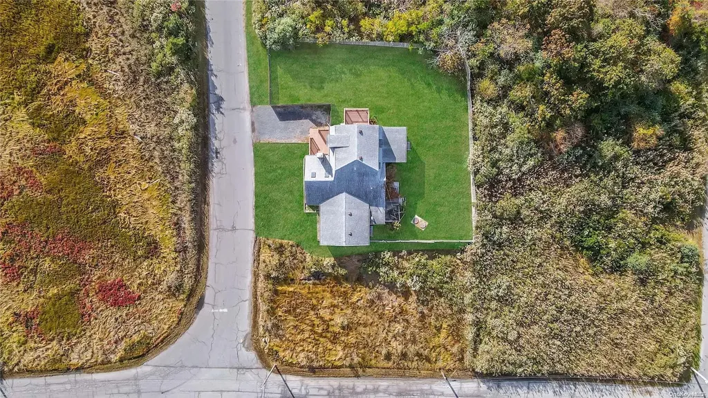 9 Riviera Drive Mastic Beach NY 11951