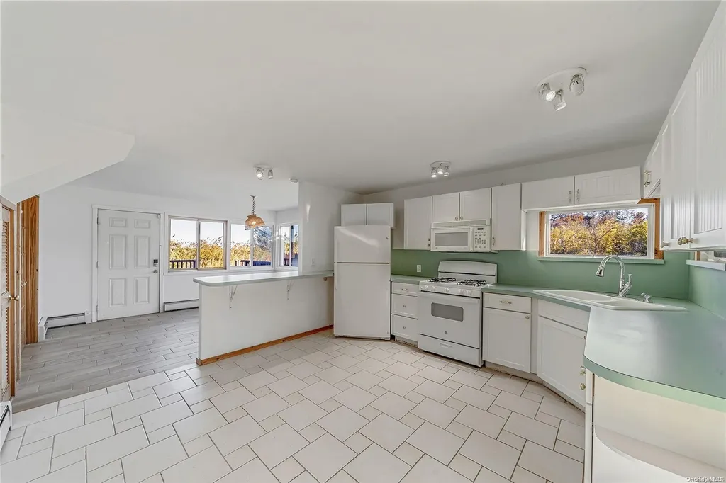 9 Riviera Drive Mastic Beach NY 11951