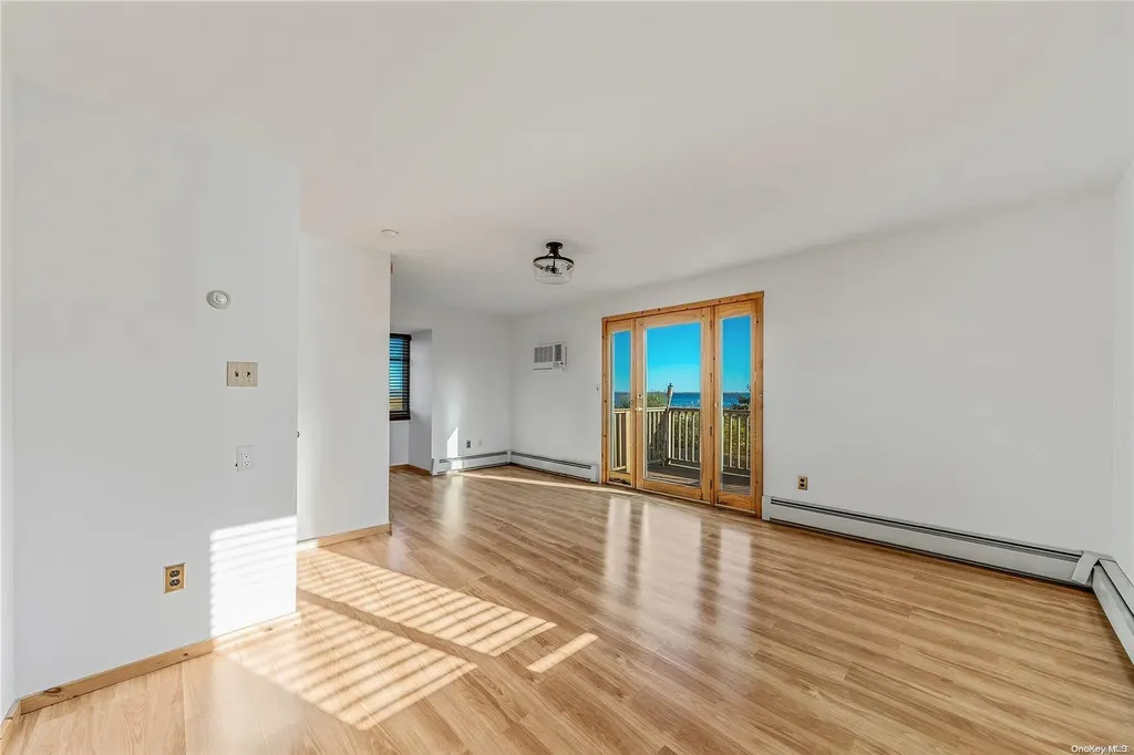 9 Riviera Drive Mastic Beach NY 11951