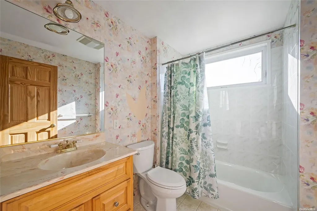 9 Riviera Drive Mastic Beach NY 11951