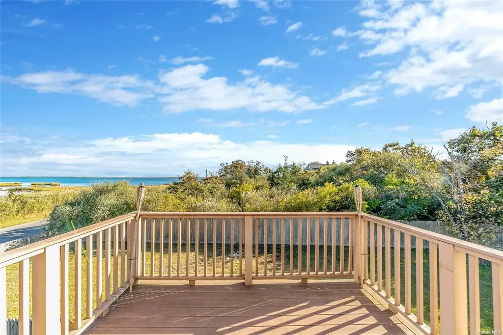 9 Riviera Drive Mastic Beach NY 11951