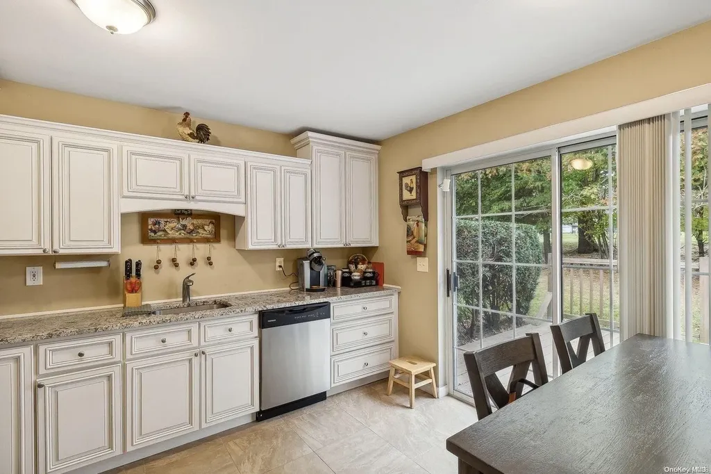 1 Saddlebrook Court Middle Island NY 11953