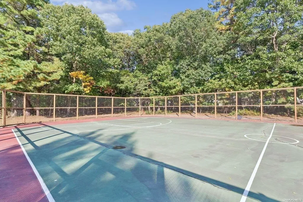 1 Saddlebrook Court Middle Island NY 11953
