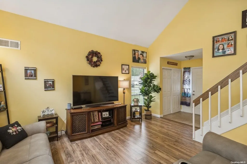 1 Saddlebrook Court Middle Island NY 11953