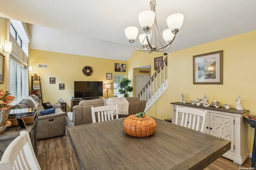 1 Saddlebrook Court Middle Island NY 11953