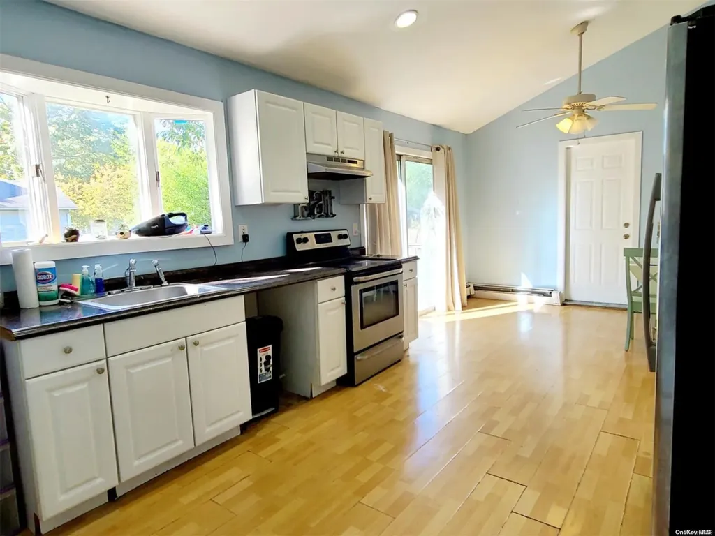18 Beechwood Drive Shirley NY 11967
