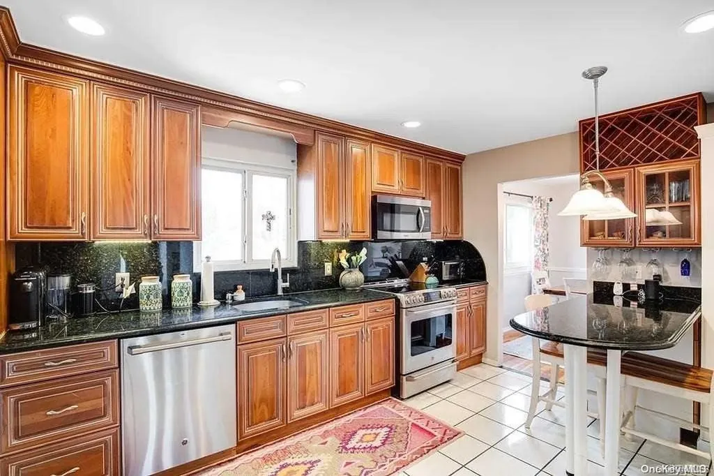 254 Haypath Road Old Bethpage NY 11804