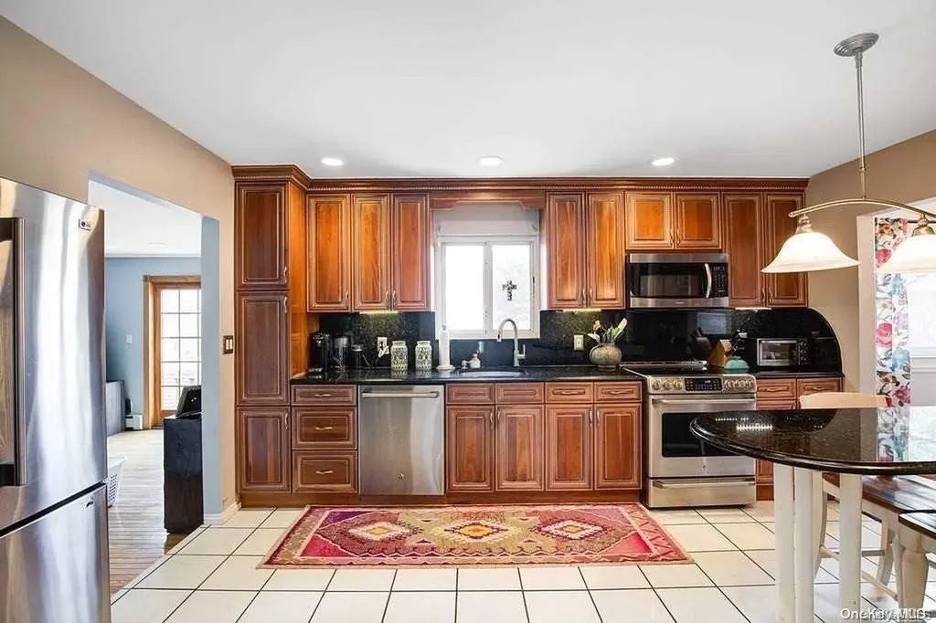 254 Haypath Road Old Bethpage NY 11804