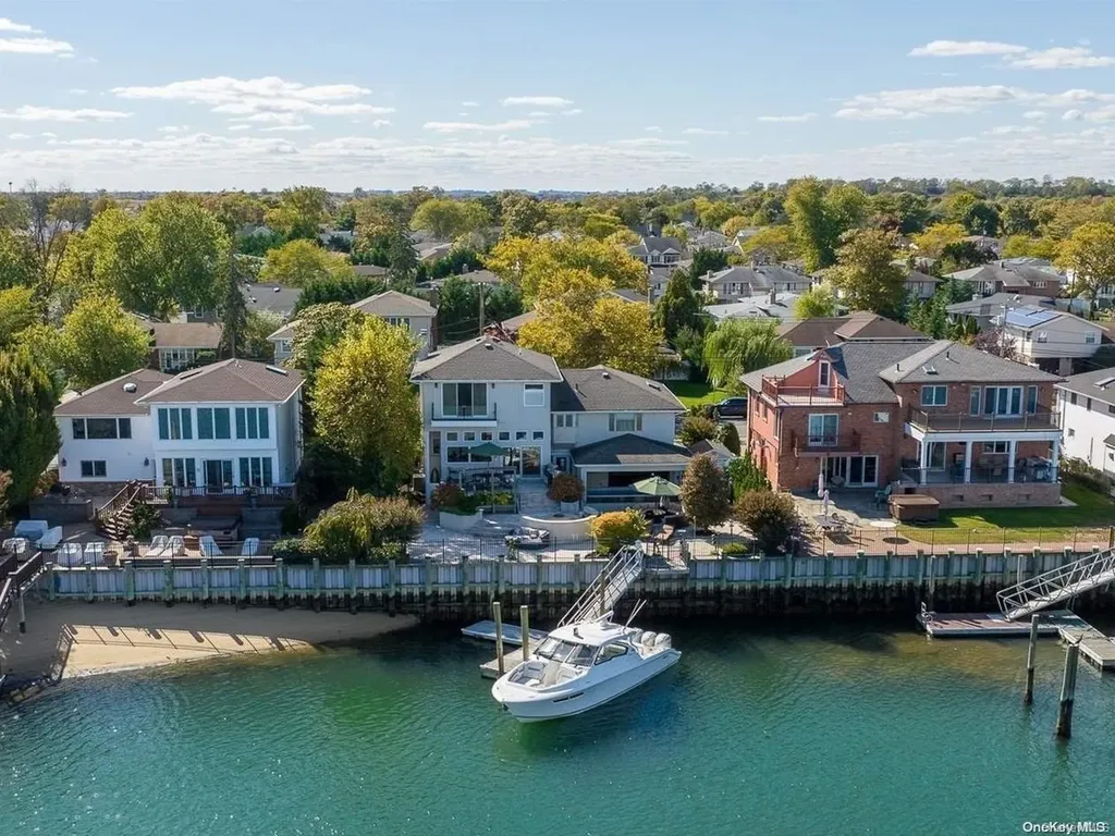 2915 Shore Drive Merrick NY 11566