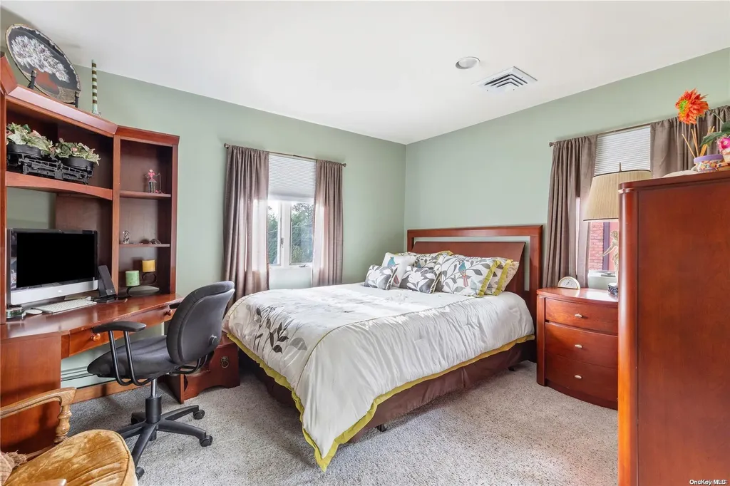 2915 Shore Drive Merrick NY 11566