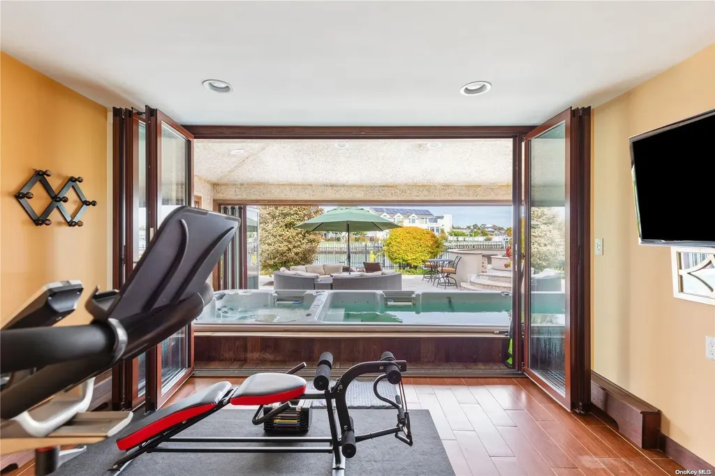 2915 Shore Drive Merrick NY 11566