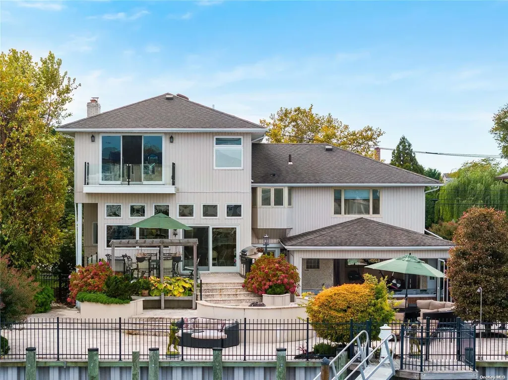 2915 Shore Drive Merrick NY 11566