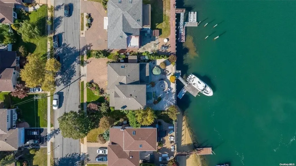 2915 Shore Drive Merrick NY 11566
