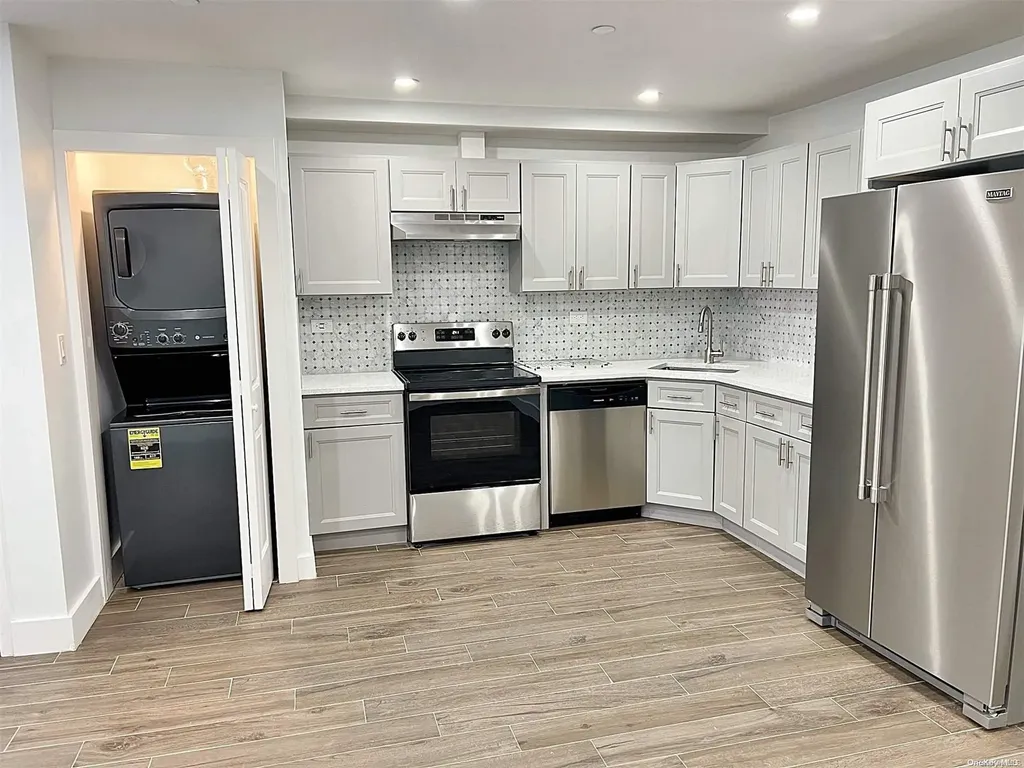 60-50 59th Avenue Maspeth NY 11378