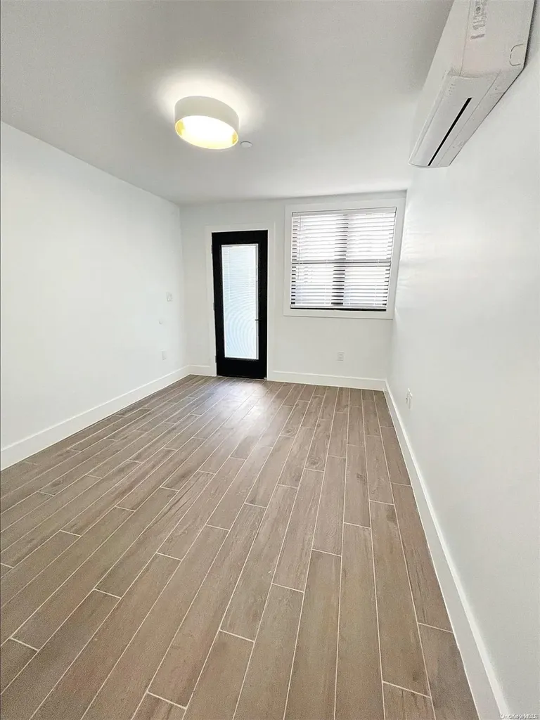 60-50 59th Avenue Maspeth NY 11378