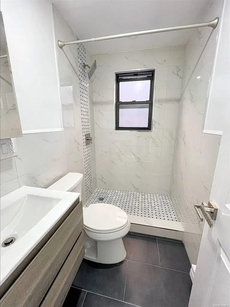 60-50 59th Avenue Maspeth NY 11378