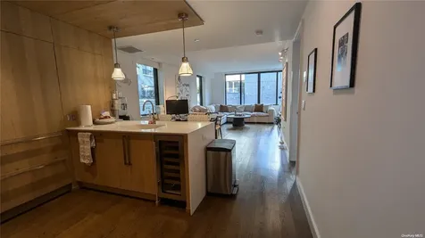 211 E 13th Street New York (manhattan) NY 10003
