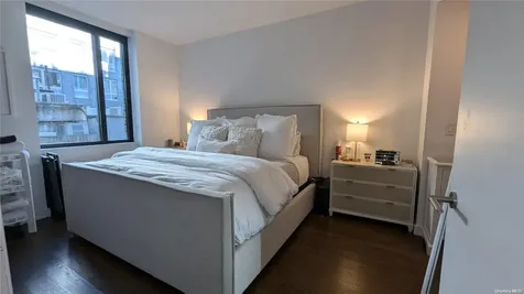 211 E 13th Street New York (manhattan) NY 10003