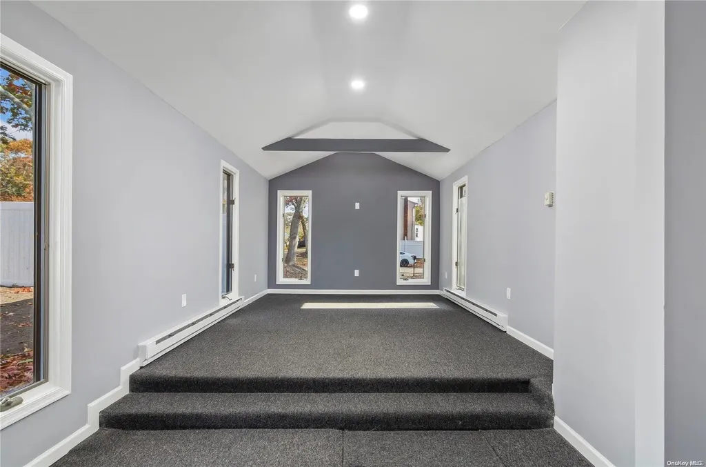 10 Helene Drive Shirley NY 11967