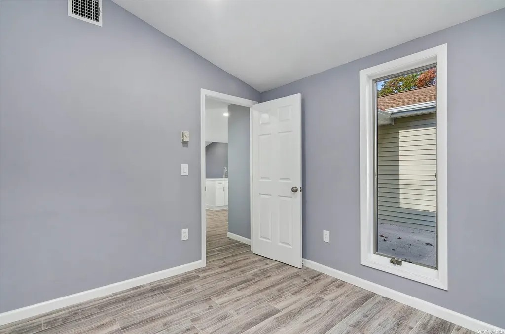 10 Helene Drive Shirley NY 11967