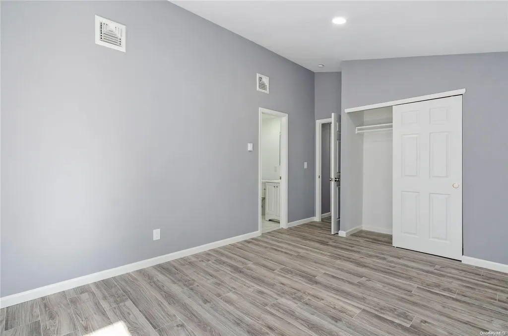 10 Helene Drive Shirley NY 11967