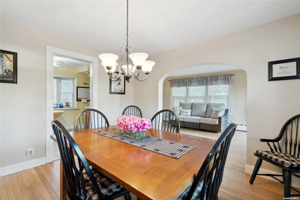 35 Brookside Avenue Merrick NY 11566