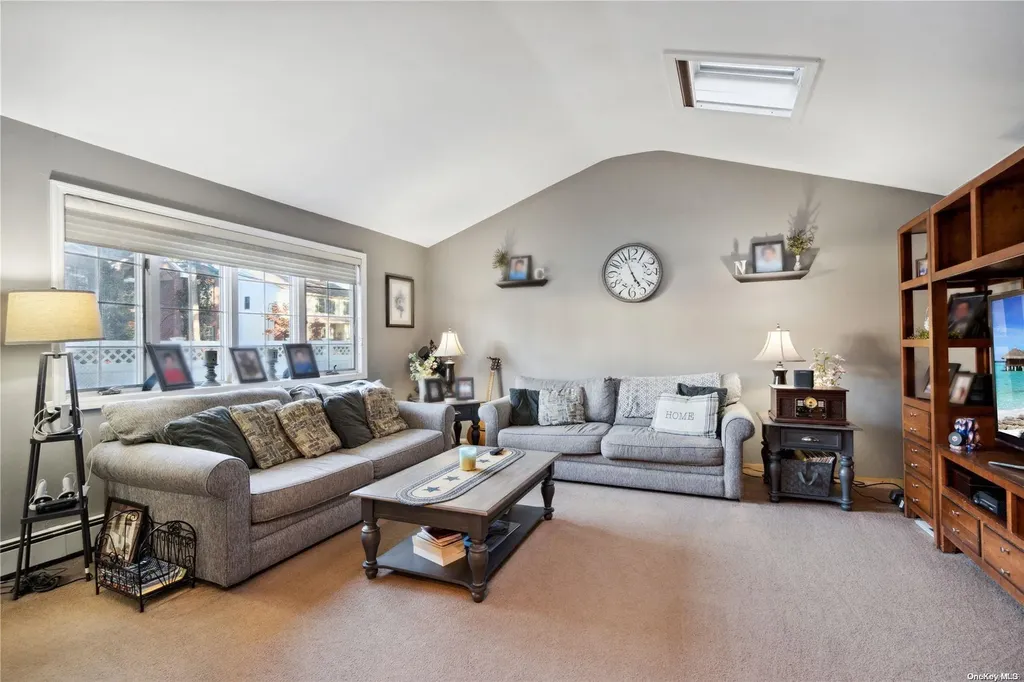35 Brookside Avenue Merrick NY 11566