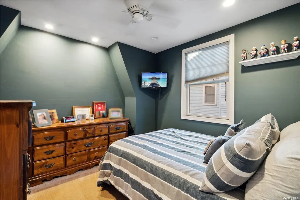 35 Brookside Avenue Merrick NY 11566