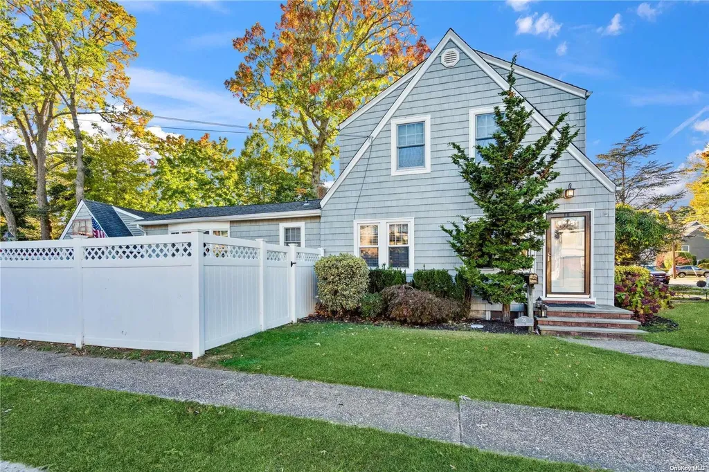 35 Brookside Avenue Merrick NY 11566