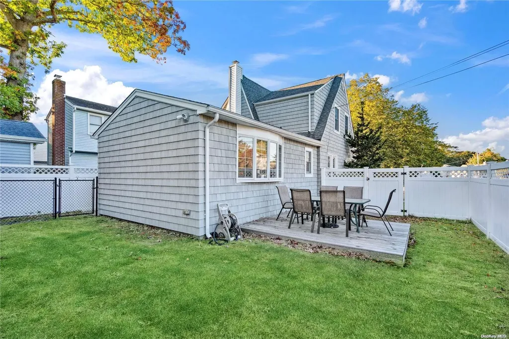 35 Brookside Avenue Merrick NY 11566