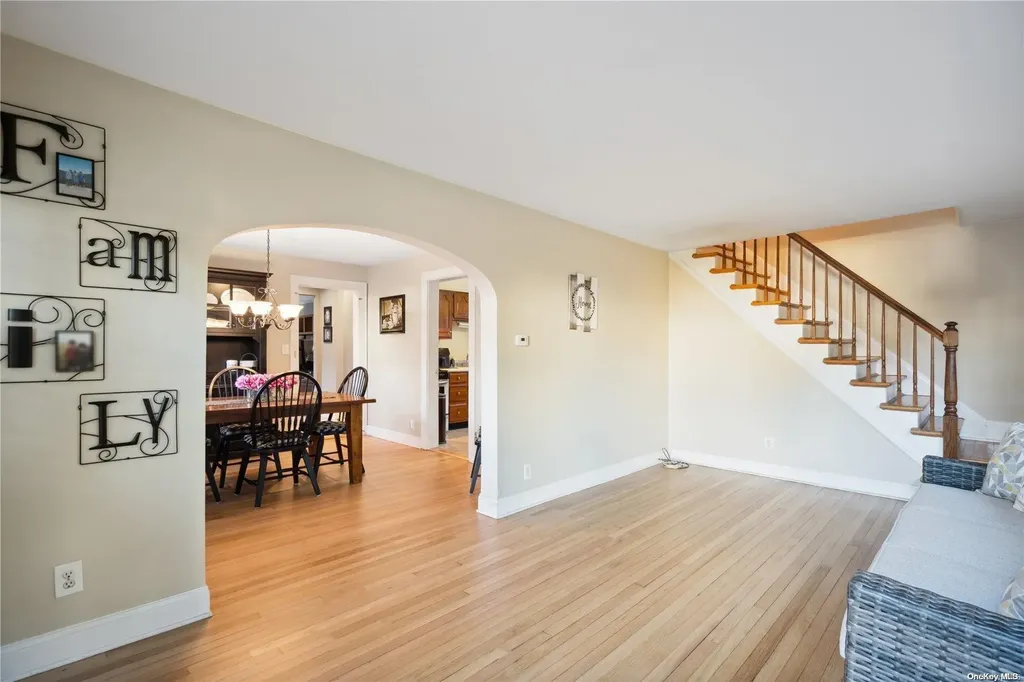 35 Brookside Avenue Merrick NY 11566