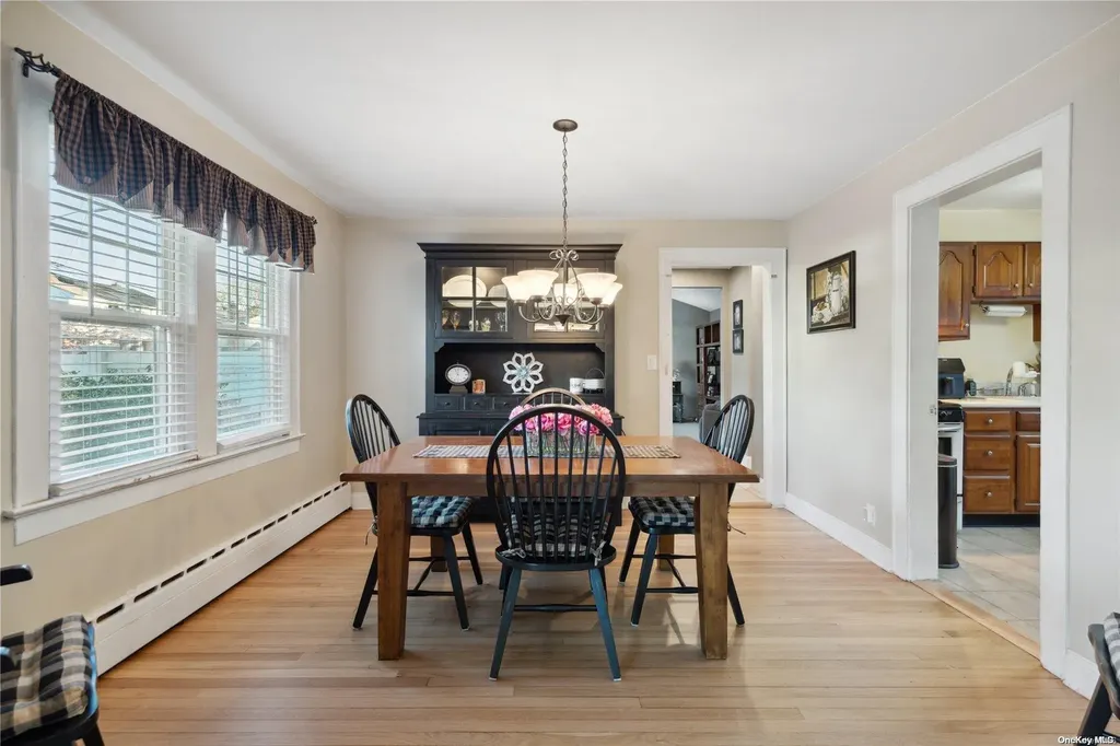 35 Brookside Avenue Merrick NY 11566