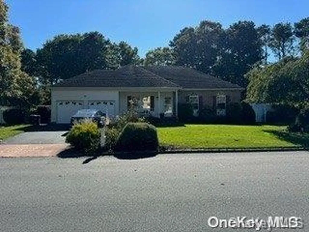 55 Timber Ridge Drive Coram NY 11727