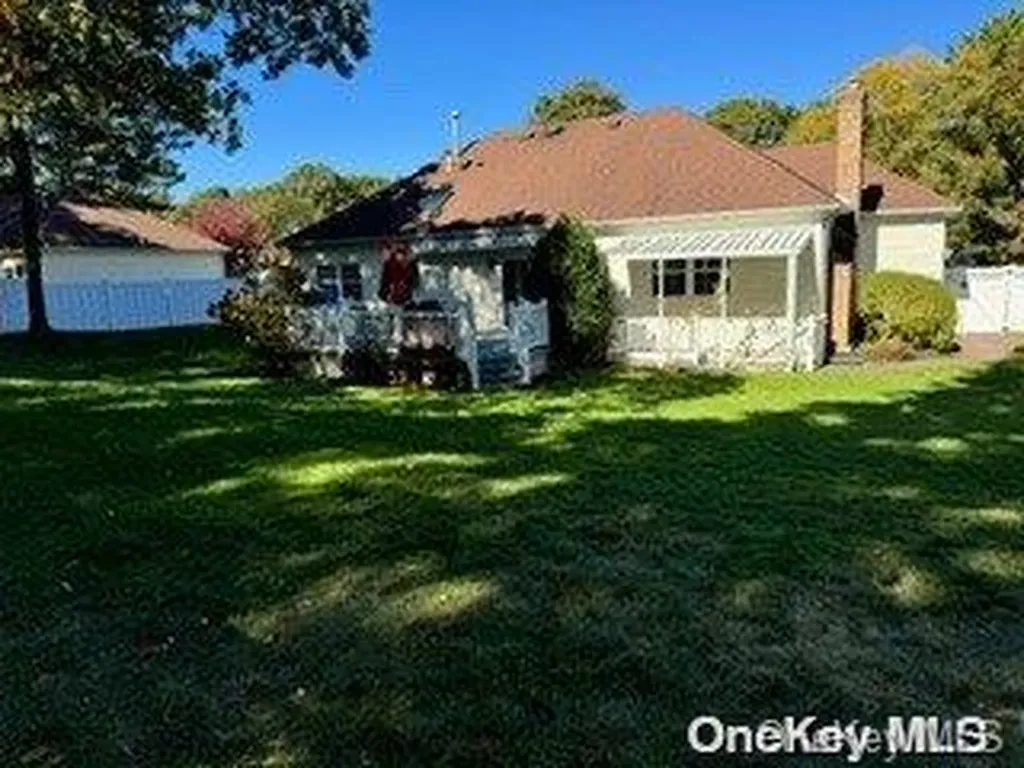 55 Timber Ridge Drive Coram NY 11727