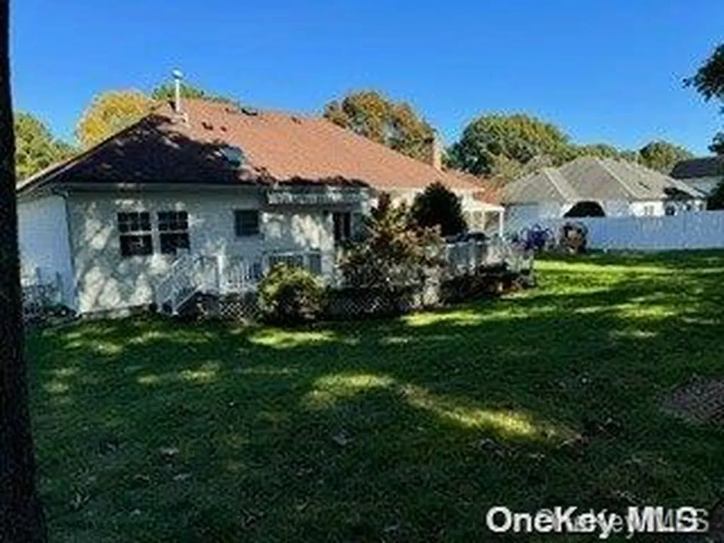 55 Timber Ridge Drive Coram NY 11727