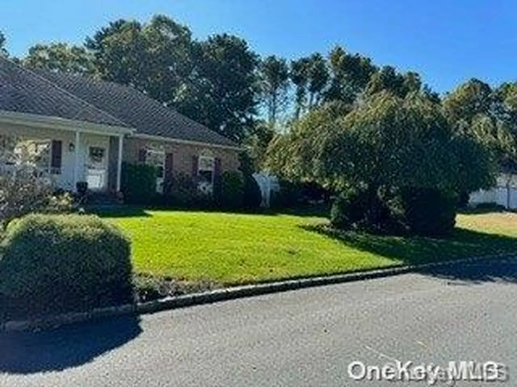 55 Timber Ridge Drive Coram NY 11727