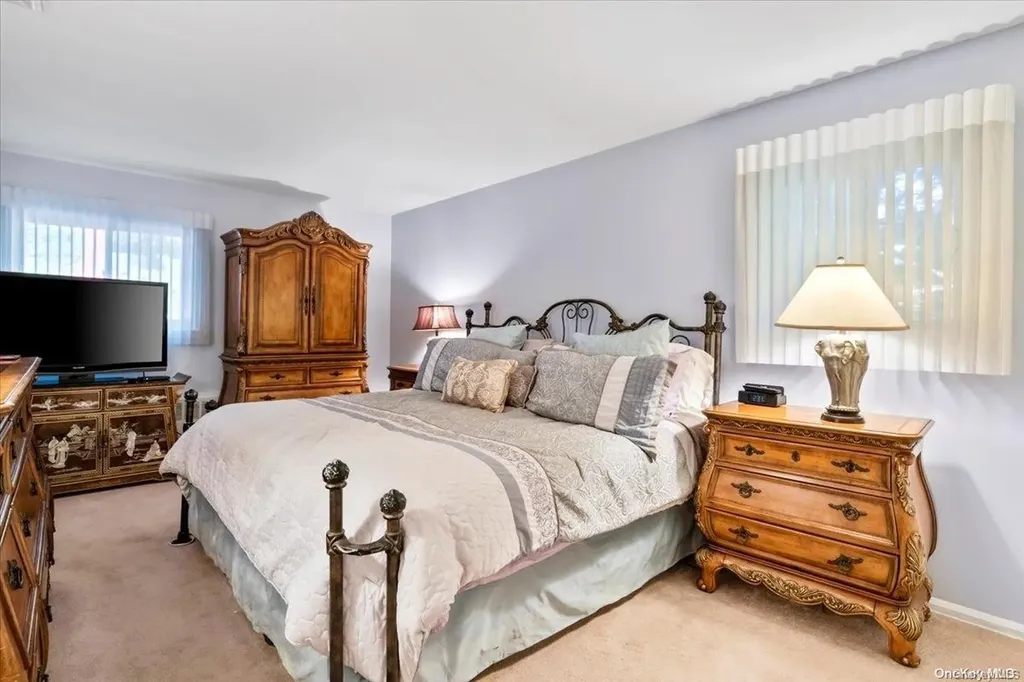 93 South Park Drive Old Bethpage NY 11804
