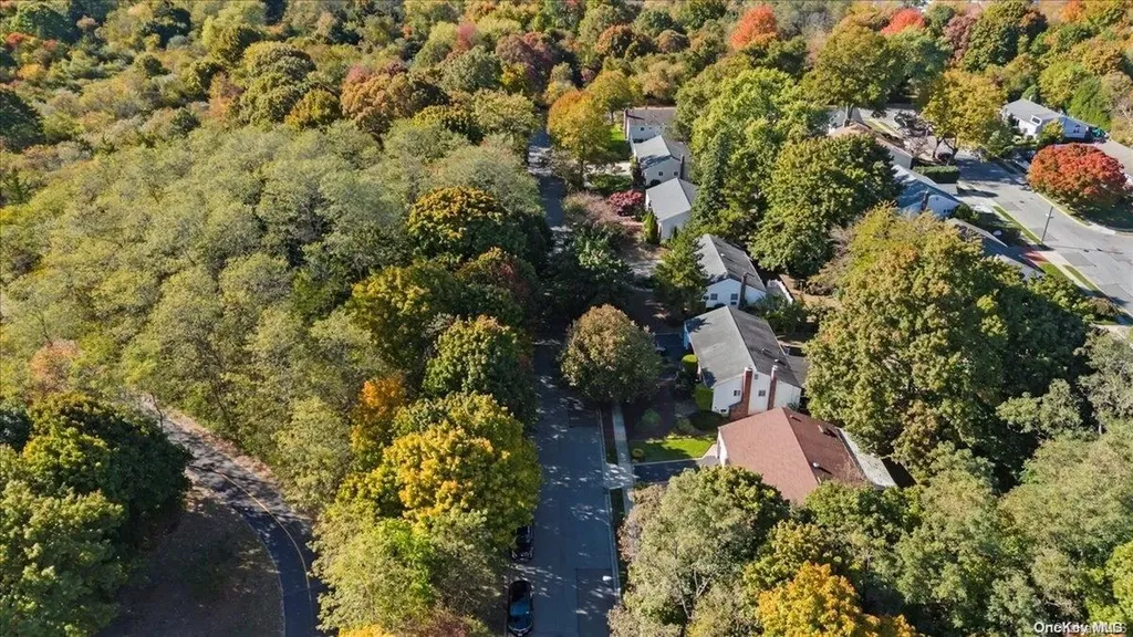 93 South Park Drive Old Bethpage NY 11804