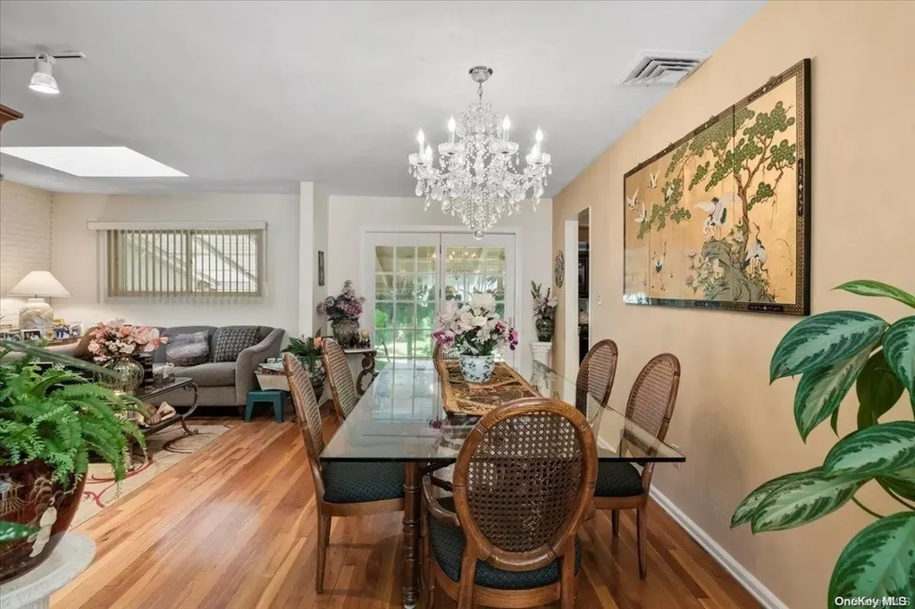 93 South Park Drive Old Bethpage NY 11804